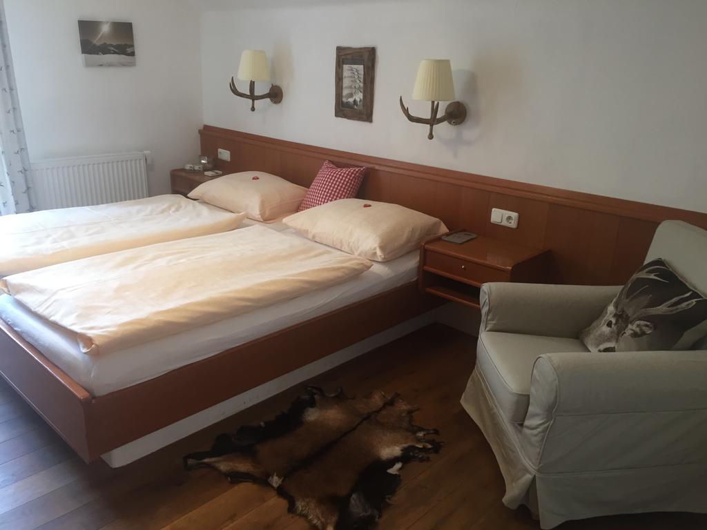 Gastehaus Jochberg Hotel ภายนอก รูปภาพ